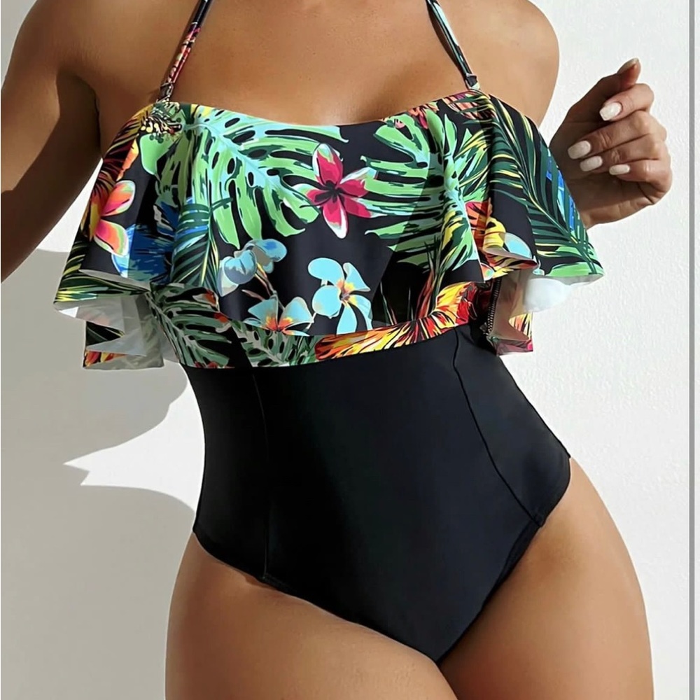 Women's Floral Tropical
Print Ruffle Hem One Piece swimsuit